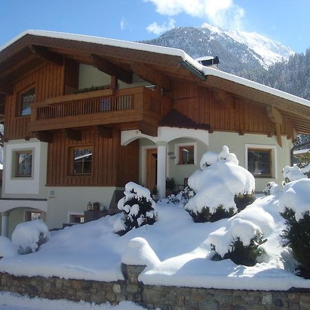 Ferienwohnung Gertraud Und Peter Geisler Finkenberg Ngoại thất bức ảnh