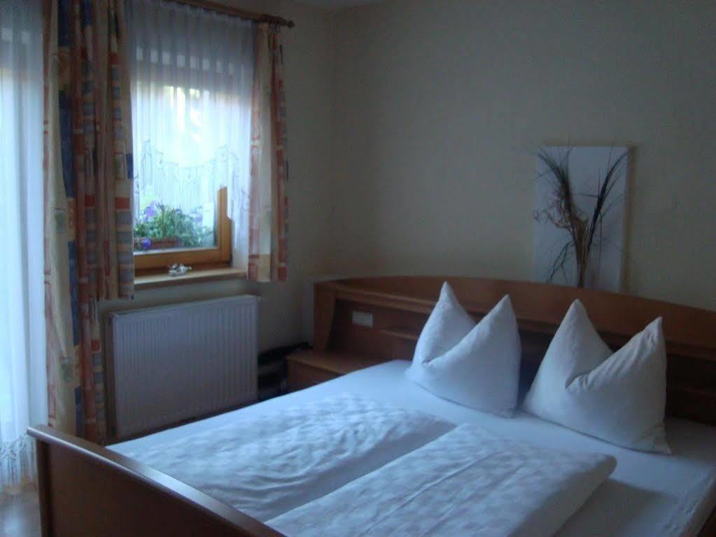 Ferienwohnung Gertraud Und Peter Geisler Finkenberg Ngoại thất bức ảnh