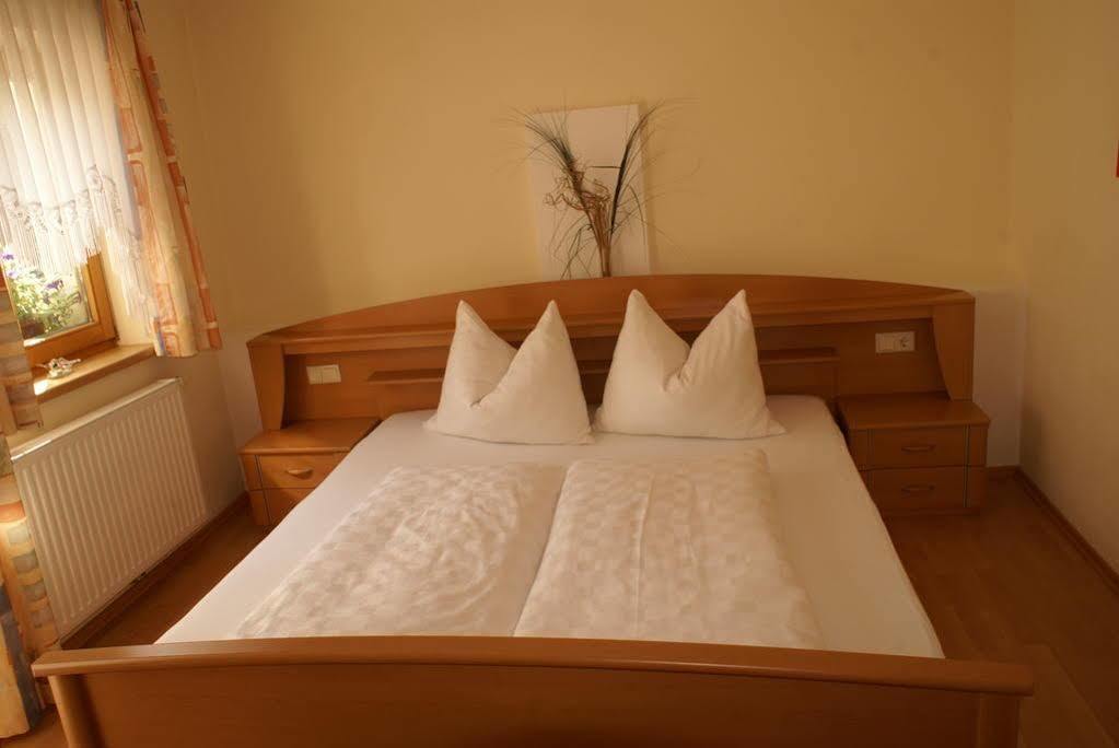Ferienwohnung Gertraud Und Peter Geisler Finkenberg Ngoại thất bức ảnh
